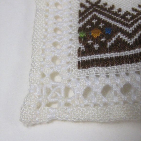 Set Of 4 Placemats Hand Stitched Polyester 11 x 18 in Openwork - Picture 6 of 9